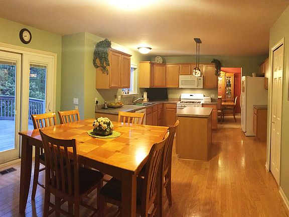 3rd image of 336 Natanna Dr