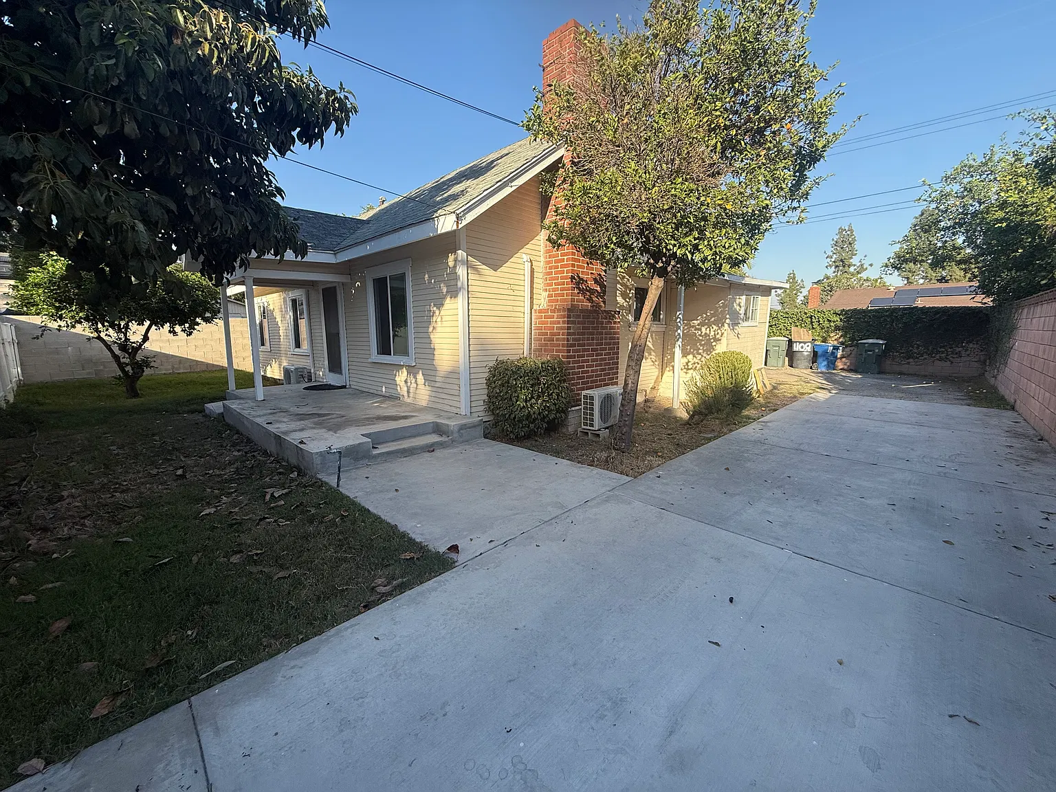 2 bed, 1.5 bath, 903 sqft, $2,680 — Photo 2