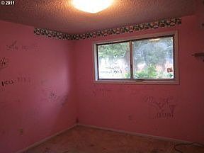 5th image of 15221 SE 4th St