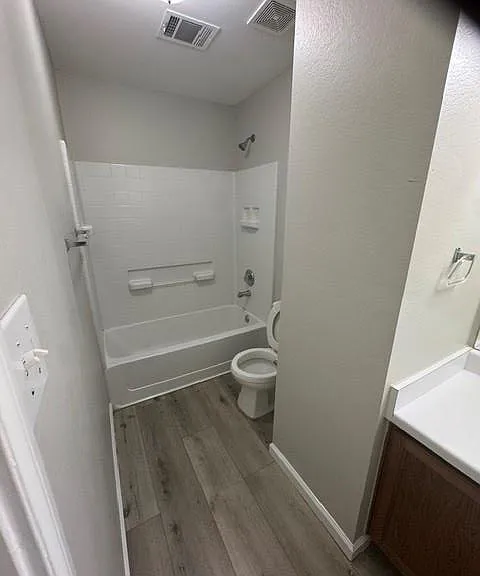 915 Churchill Farms Dr — Photo 9