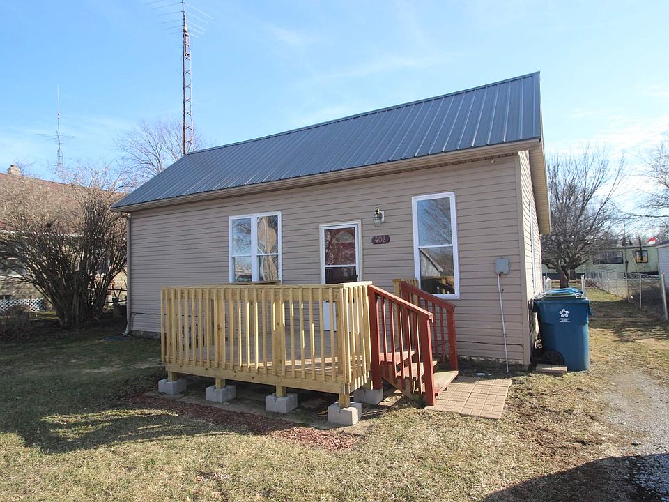 1st image of 402 E 1st St