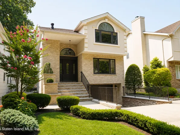 20 N Railroad St, Staten Island, NY 10312