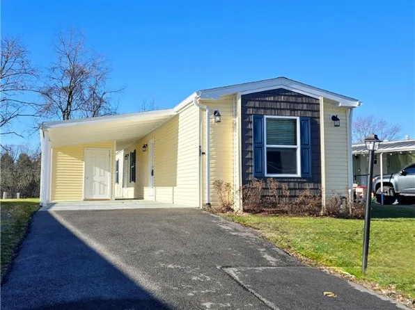 757 Cloverleaf Cir, Delmont, PA 15626