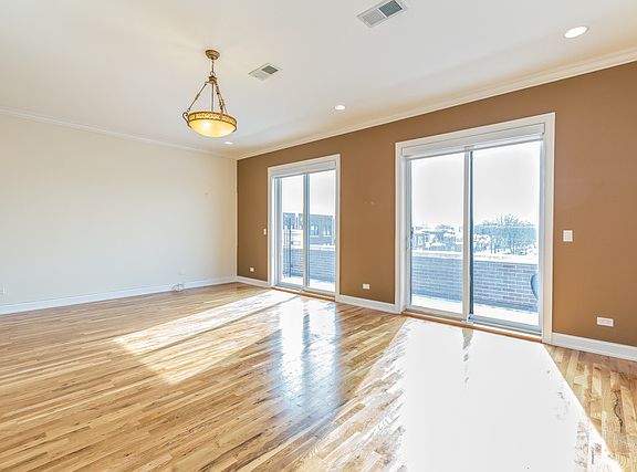 5th image of 3300 W Lawrence Ave #3W