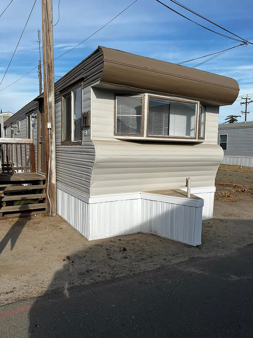 2324 Olive Ave #17 photo 1