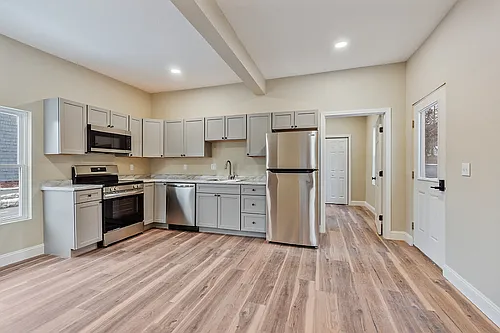 392 S Main St #1 Photo 1