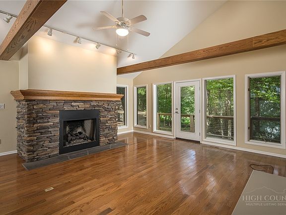 5th image of 263 Cobble Creek Lane