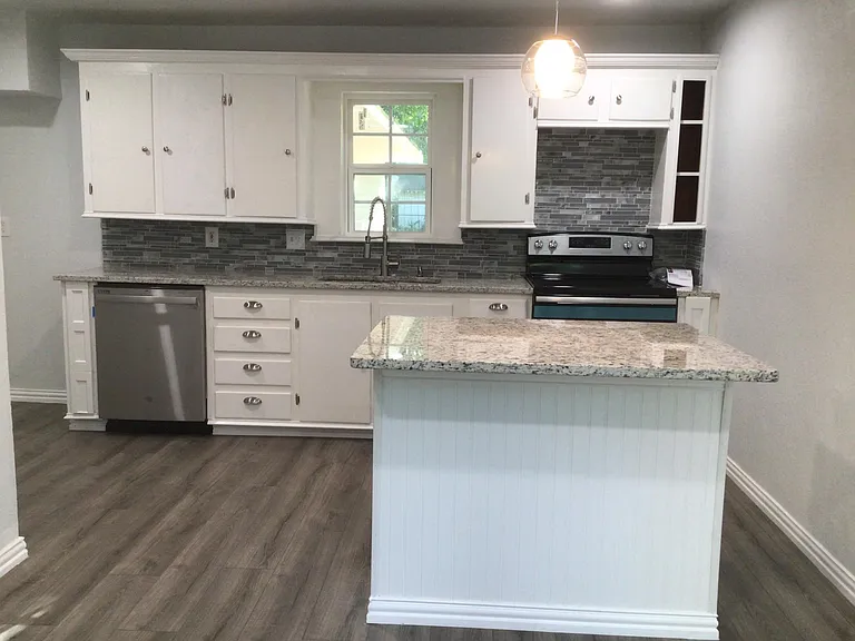 405 Madison St — Photo 6