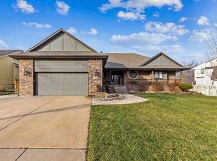 1124 W Mulberry Ct, Andover, KS 67002