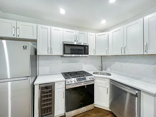 Rented by Dallien Realty Limited Liability Company | media 19