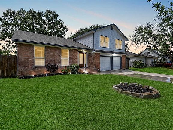 2nd image of 10822 Sagebluff Drive