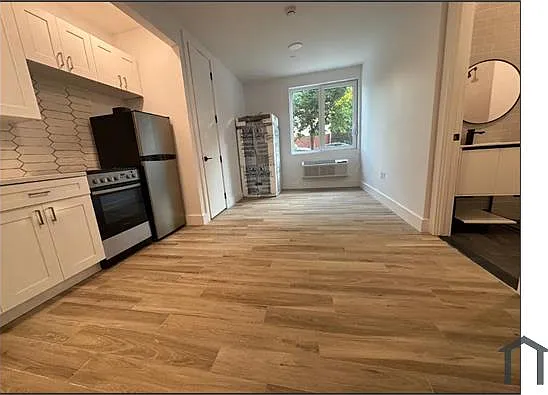 3 bed, $3,377 — Photo 4