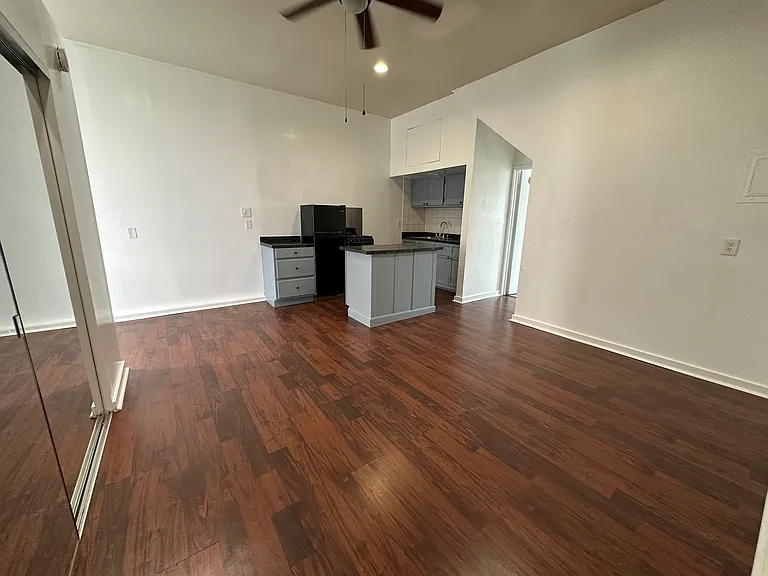 12161 Magnolia St #D — Photo 3