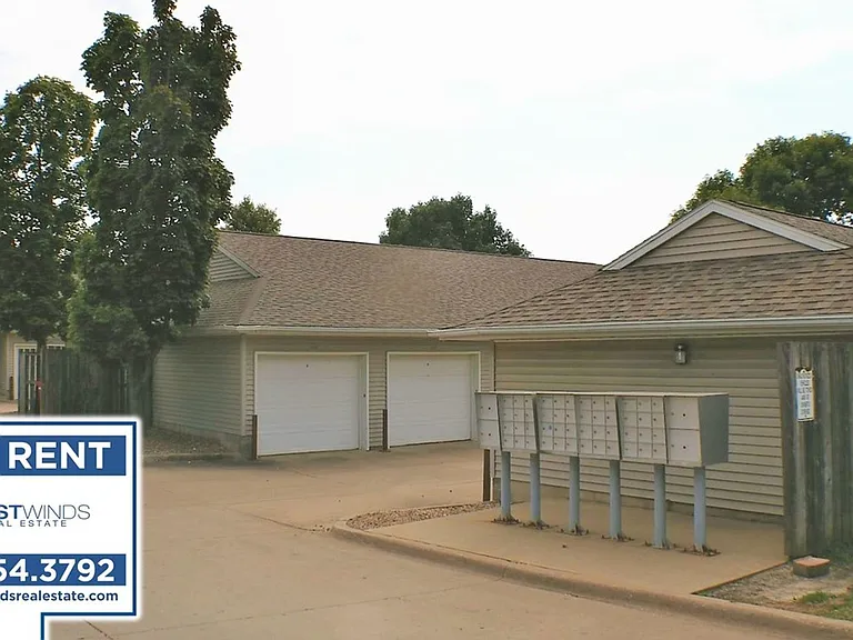 450-472 Peterson St — Photo 16