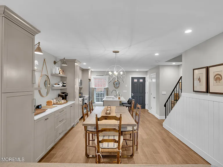 51 Wyckham Rd — Photo 11