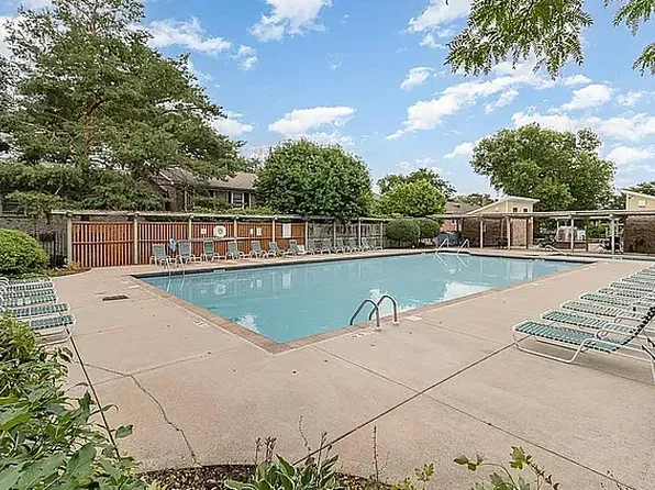 1006 Westbrooke Way APT 1, Hopkins, MN 55343