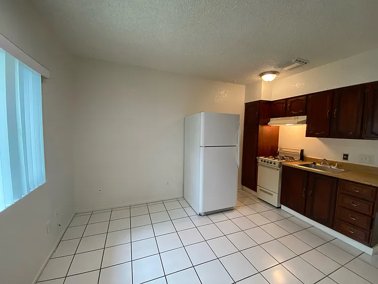 Rancho Mirage Villa Apartments — Photo 19