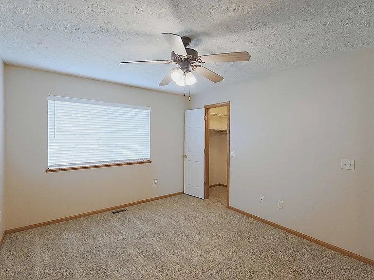 5824 NW 14th Ct — Photo 12