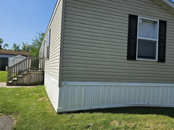 682 Walnut St, Westland, MI 48186