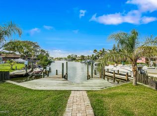 1015 Samar Rd, Cocoa Beach, FL 32931