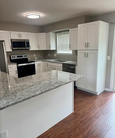 502 Aberdeen St — Photo 8