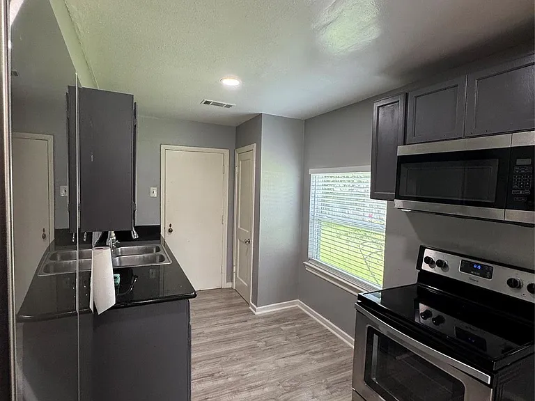 6629 Corbin St — Photo 6