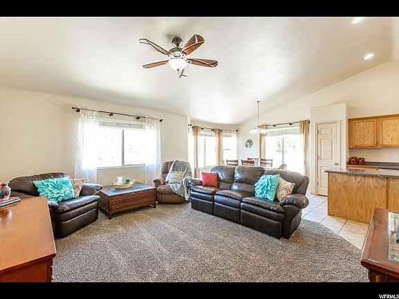 2nd image of 313 E Warley Way