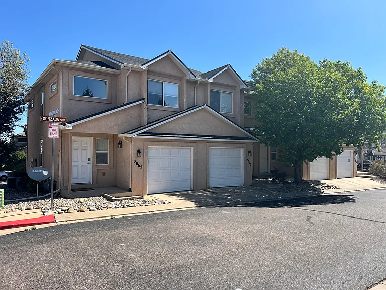 2070 Gonzaga Point — Photo 40