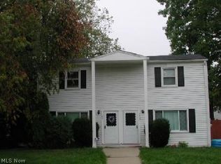 1631-33 Maxen Dr, Akron, OH 44307