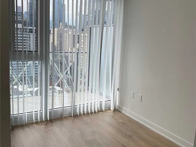 50 Wellesley St E #1808 — Photo 7