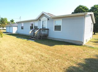 3693 Kalamazoo Dr, Wayland, MI 49348