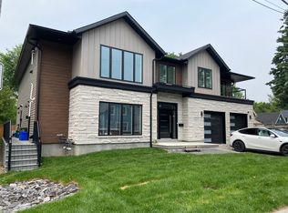 196 Britannia Rd #B, Ottawa, ON K2B5W9