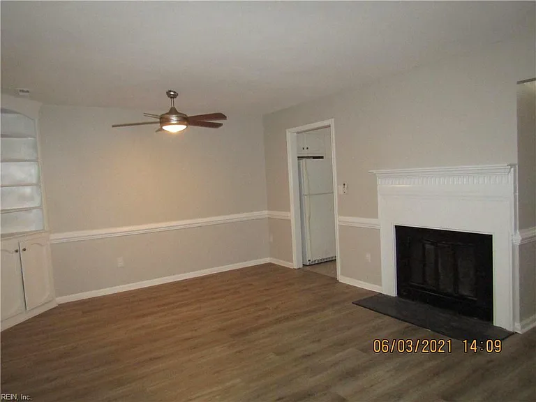 17 Colonial Way — Photo 6