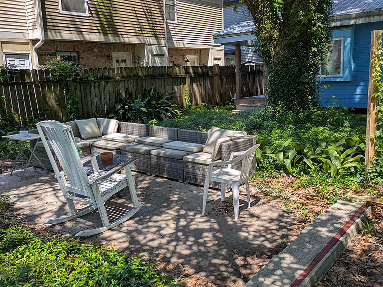 206 Carl St — Photo 15