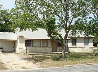 107 N Patterson Ave, Florence, TX 76527