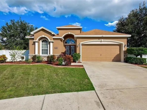 6519 Twin Bridges Dr, Zephyrhills, FL 33541