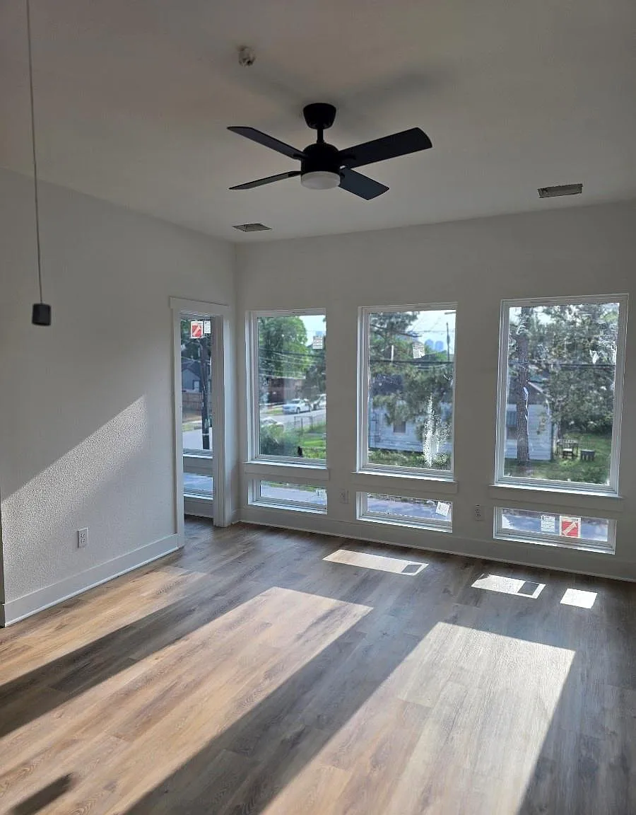 2 bed, 2.5 bath, 960 sqft, $1,500 — Photo 4