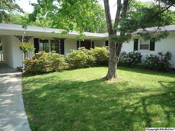 3rd image of 2503 Monteview Dr SE
