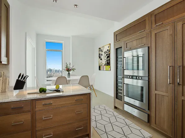 30 Park Place image 5 of 8