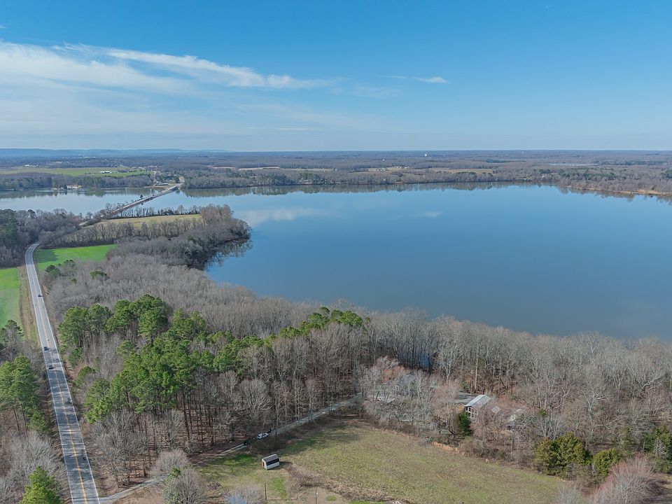 1st image of 120 Sweetgum Ln