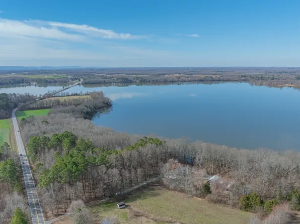 120 Sweetgum Ln, Estill Springs, TN 37330