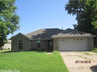 1310 High Meadow Dr, Jacksonville, AR 72076