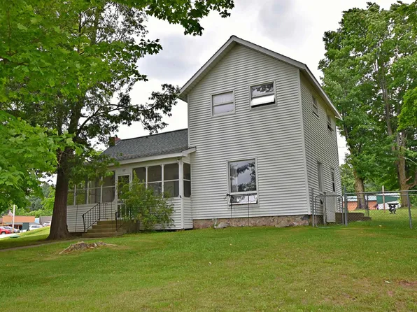 107 S Neilson St, Tustin, MI 49688