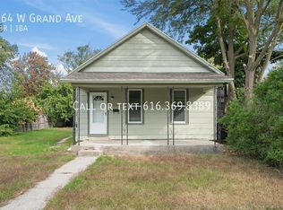 464 W Grand Ave, Muskegon, MI 49441