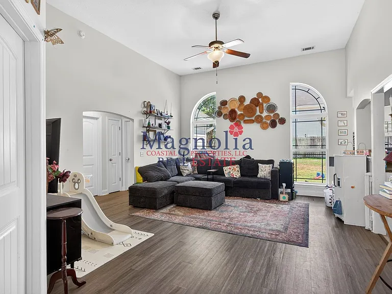 268 Scarlett Ln — Photo 6