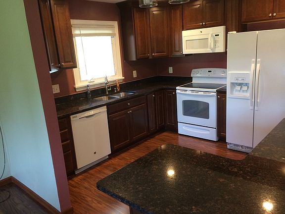 Newly Renovated Kitchen
