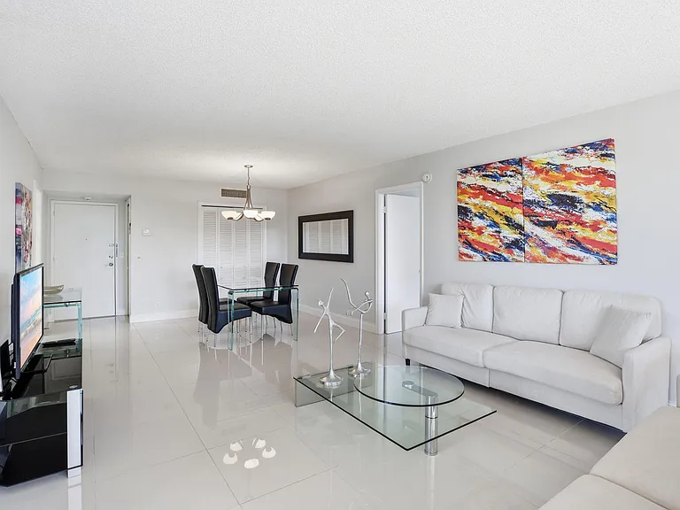 2000 S Ocean Blvd #2L — Photo 9