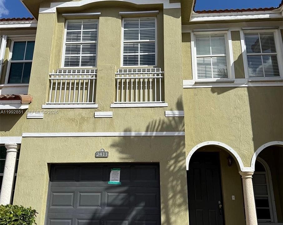 1st image of 2411 SE 14th St