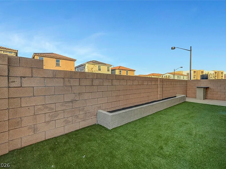 8454 Vacarez Dr — Photo 57
