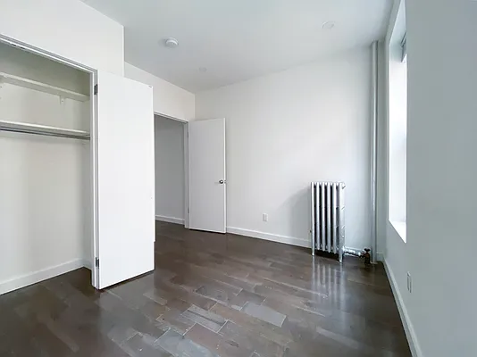 Rented by Kahen Properties | media 8